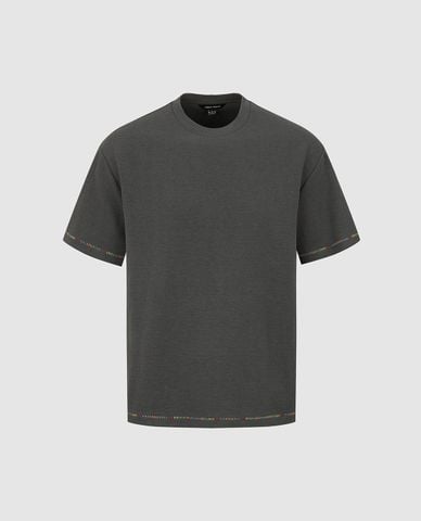  URBAN REVIVO - Áo thun nam cổ tròn tay ngắn viền chỉ màu 
