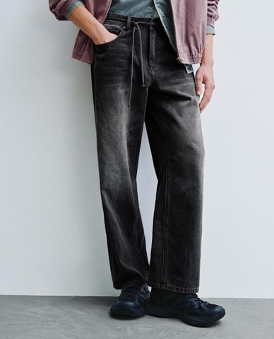  URBAN REVIVO - Quần jeans nam ống đứng wash bạc 