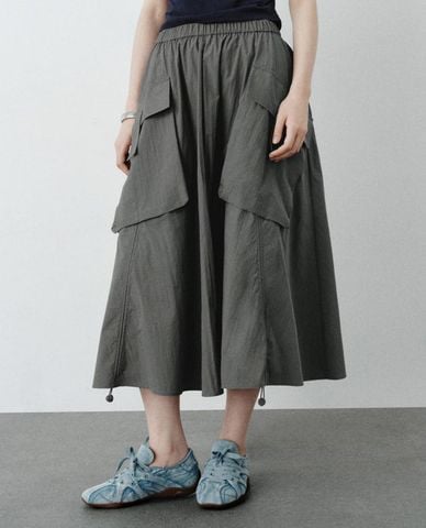  URBAN REVIVO - Chân váy chữ A midi túi hộp cá tính 