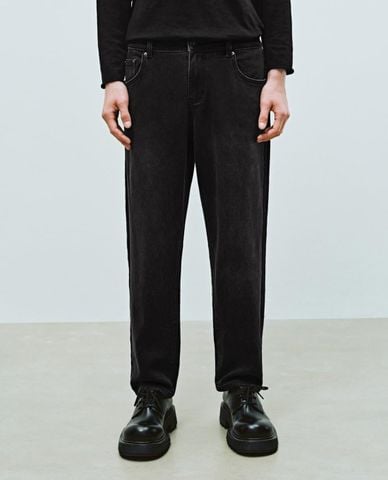  URBAN REVIVO - Quần jeans nam ống đứng hiện đại 