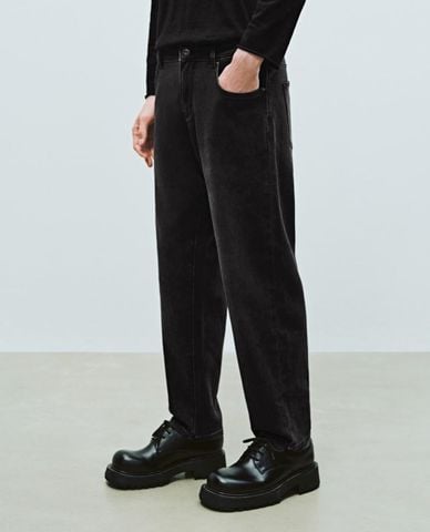 URBAN REVIVO - Quần jeans nam ống đứng hiện đại 