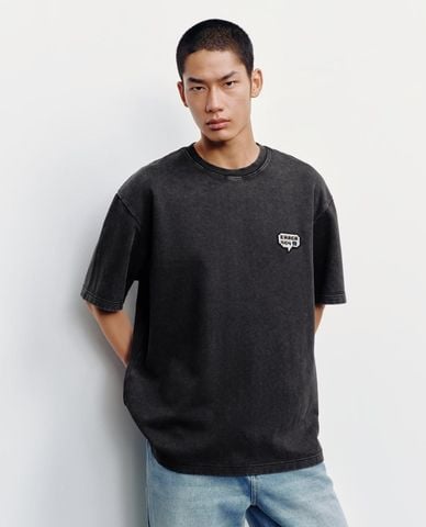 URBAN REVIVO - Áo thun nam cổ tròn tay ngắn wash bạc 