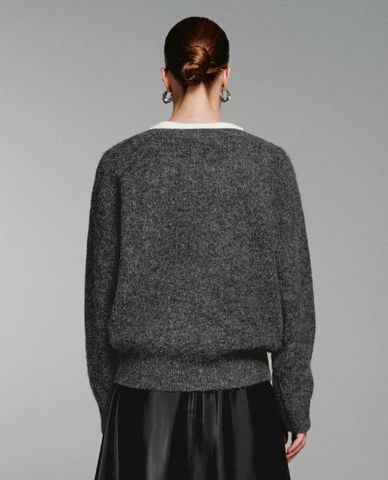  URBAN REVIVO - Áo dệt kim nữ cổ tròn tay dài 2 In 1 