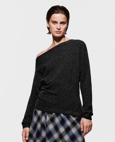  URBAN REVIVO - Áo kiểu nữ tay dài lệch vai nhún eo 