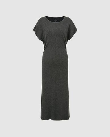  URBAN REVIVO - Đầm dệt kim midi cổ tròn tay ngắn 