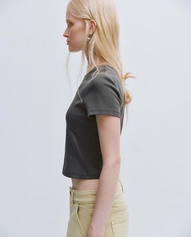  URBAN REVIVO - Áo thun nữ cổ tròn tay ngắn Printed 