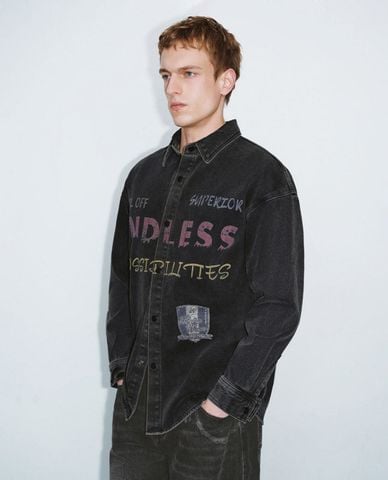  URBAN REVIVO - Áo sơ mi denim nam phối họa tiết thời thượng 