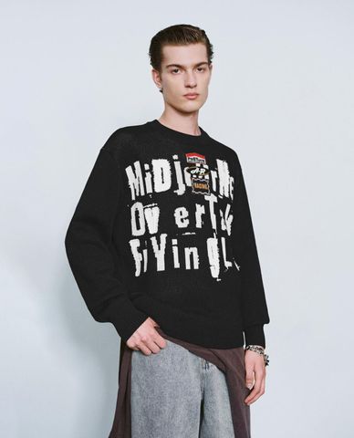  URBAN REVIVO - Áo sweatshirt nam cổ tròn tay dài phối hình 