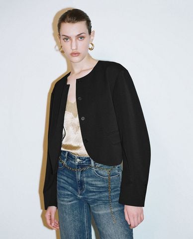  URBAN REVIVO - Áo khoác croptop nữ cổ tròn tay dài phối nút 
