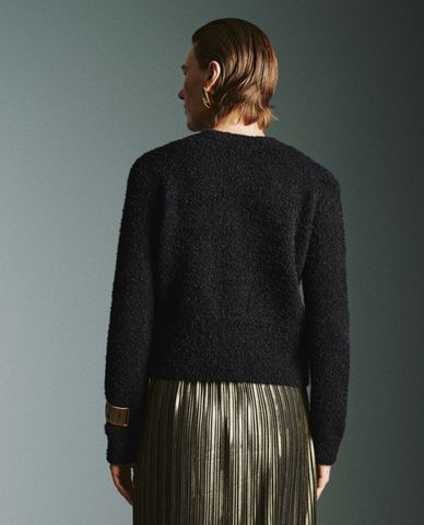  URBAN REVIVO - Áo khoác cardigan nữ cổ tròn tay dài Cropped 