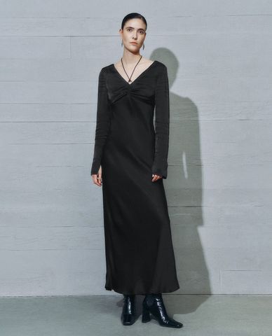  URBAN REVIVO - Đầm midi cổ yếm phom suông 