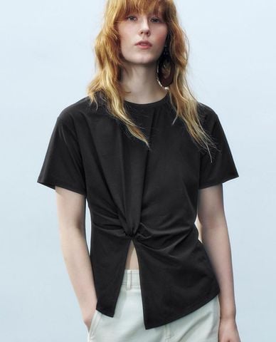  URBAN REVIVO - Áo kiểu nữ tay ngắn xoắn eo Twisted 