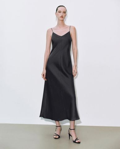  URBAN REVIVO - Đầm hai dây midi cổ V phom suông 