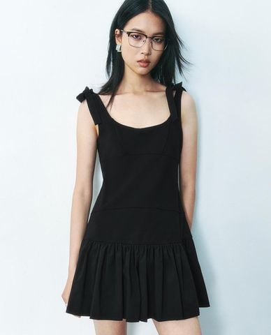  URBAN REVIVO - Đầm hai dây mini cổ vuông phối nơ 