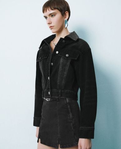  URBAN REVIVO - Áo khoác denim nữ tay dài cá tính 
