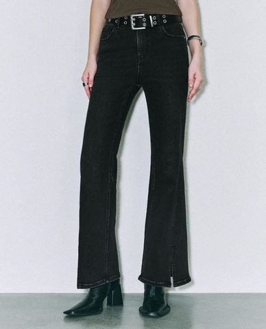  URBAN REVIVO - Quần jeans nữ ống loe phối thắt lưng 