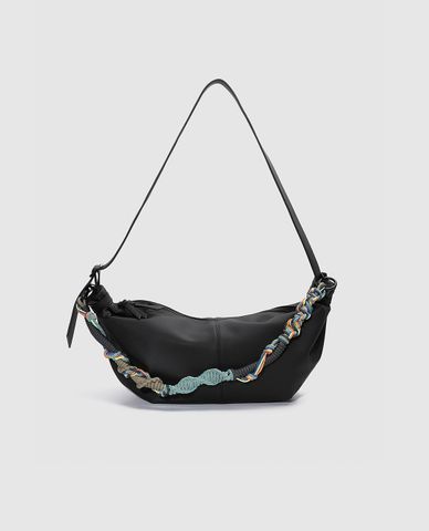  URBAN REVIVO - Túi đeo vai nam hình bán nguyệt phối dây đan 