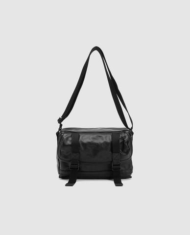  URBAN REVIVO - Túi đeo chéo nam phom chữ nhật cá tính 