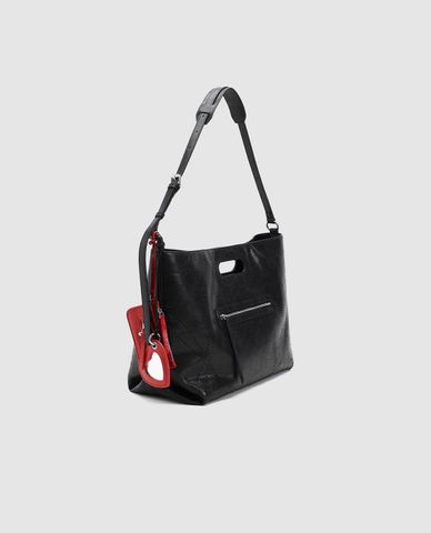  URBAN REVIVO - Túi đeo vai nữ phom chữ nhật phối charm 