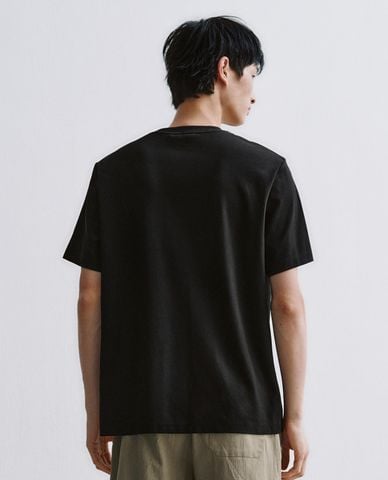  URBAN REVIVO - Áo thun nam cổ tròn tay ngắn dập nổi 