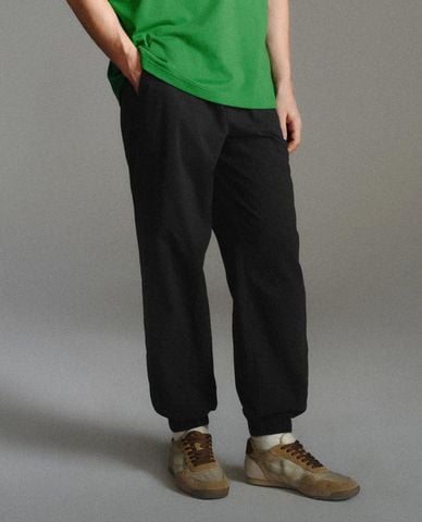  URBAN REVIVO - Quần jogger nam lưng thun phối dây rút 