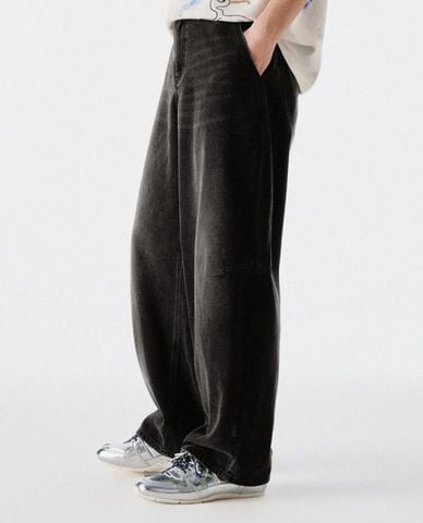  URBAN REVIVO - Quần jeans nam ống rộng wash bạc 
