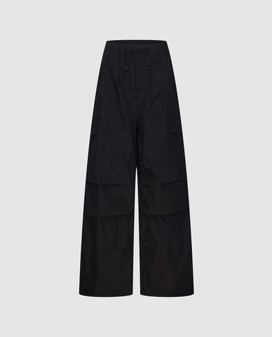  URBAN REVIVO - Quần nam ống rộng dây rút xếp nếp 
