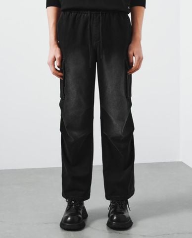  URBAN REVIVO - Quần nam ống đứng lưng thun wash bạc 