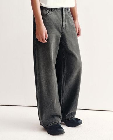  URBAN REVIVO - Quần jeans nam ống rộng wash bạc 