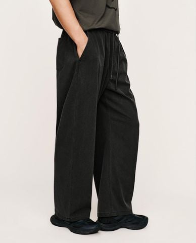  URBAN REVIVO - Quần jeans nam ống rộng lưng thun dây rút 