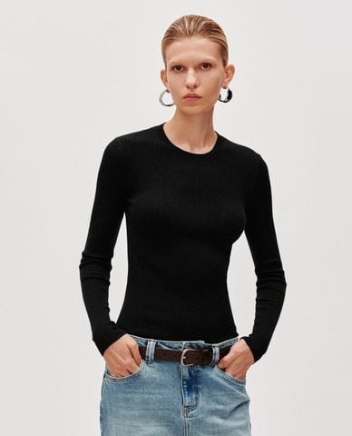  URBAN REVIVO - Áo dệt kim nữ cổ tròn tay dài phom ôm 