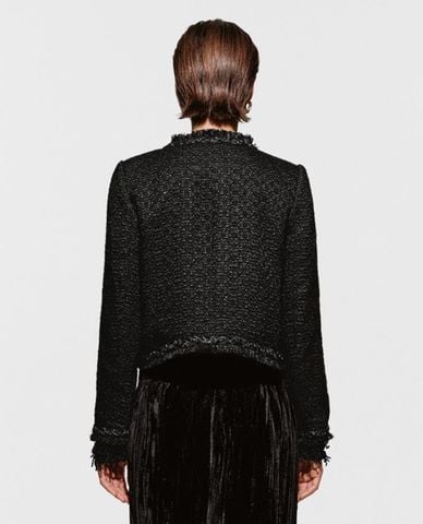  URBAN REVIVO - Áo khoác tweed nữ cổ tròn phối khuy bạc 