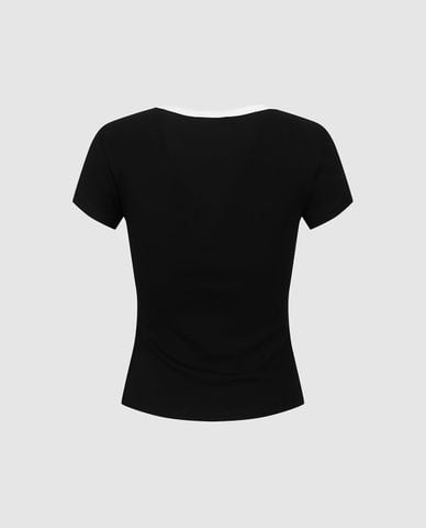  URBAN REVIVO - Áo thun nữ cổ vuông tay ngắn phối viền 