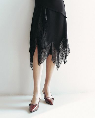  URBAN REVIVO - Chân váy chữ A mini phối ren 