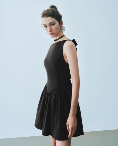  URBAN REVIVO - Đầm sát nách mini thời thượng 