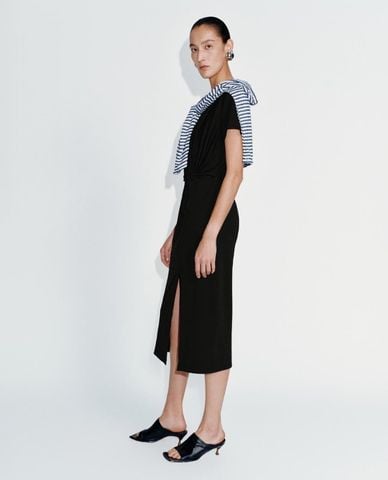  URBAN REVIVO - Đầm midi cổ tròn xoắn eo xẻ tà 