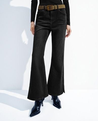  URBAN REVIVO - Quần jeans nữ ống loe phối thắt lưng 