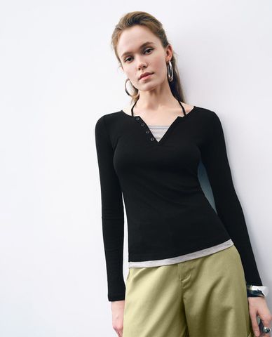  URBAN REVIVO - Áo kiểu nữ cổ V tay dài phom ôm 2 In 1 