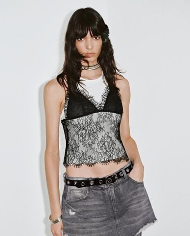  URBAN REVIVO - Áo ba lỗ nữ phom croptop phối ren 