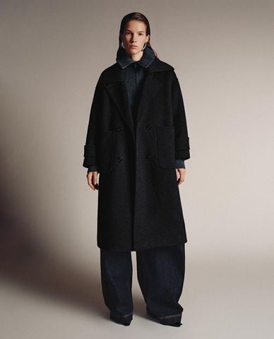  URBAN REVIVO - Áo khoác măng tô nữ dáng dài phối túi 