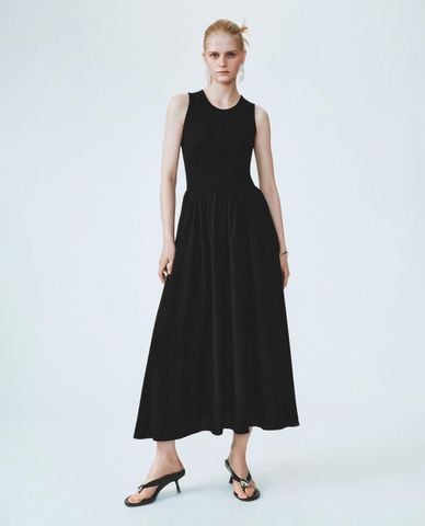  URBAN REVIVO - Đầm sát nách midi dáng xoè thanh lịch 