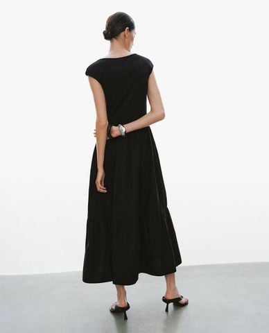  URBAN REVIVO - Đầm midi cổ V tay ngắn dáng xòe 