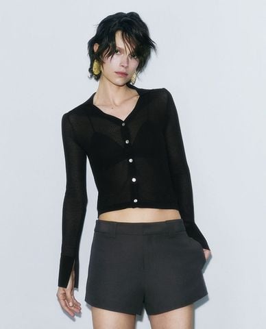  URBAN REVIVO - Áo dệt kim nữ tay dài phom croptop 