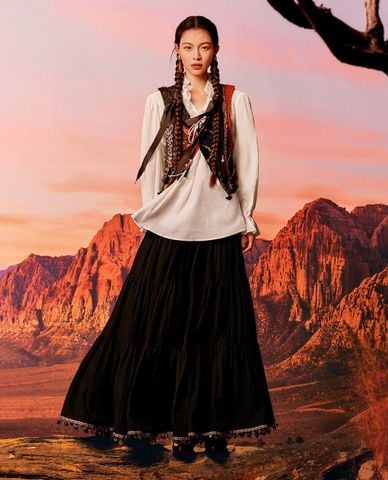  URBAN REVIVO - Chân váy xếp tầng maxi dáng xòe 