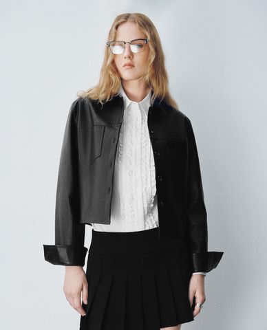  URBAN REVIVO - Áo khoác da nữ cổ bẻ tay dài phom croptop 