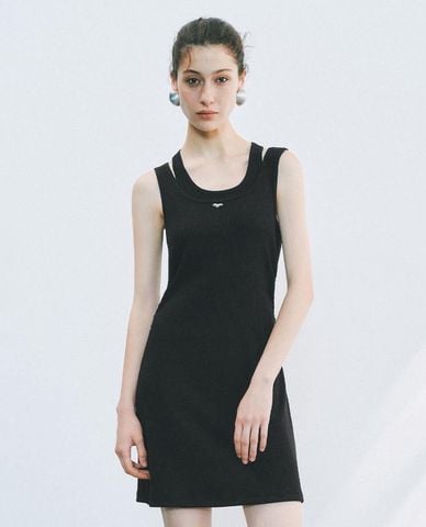  URBAN REVIVO - Đầm sát nách mini cổ chữ U phom ôm 