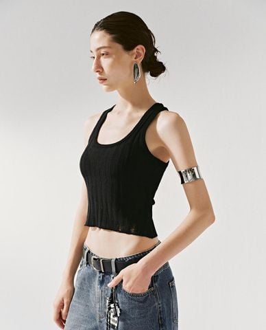  URBAN REVIVO - Áo ba lỗ nữ dệt kim phom croptop 