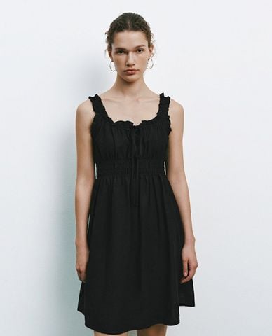  URBAN REVIVO - Đầm hai dây mini phối bèo nhún 