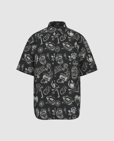  URBAN REVIVO - Áo sơ mi nam tay ngắn in họa tiết 