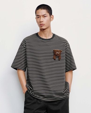  URBAN REVIVO - Áo thun nam cổ tròn tay ngắn kẻ sọc 